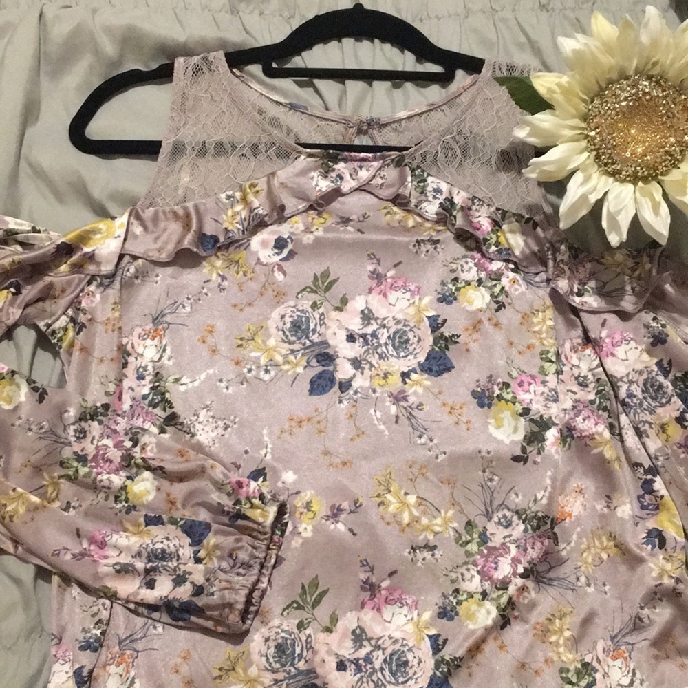 Floral woman’s top